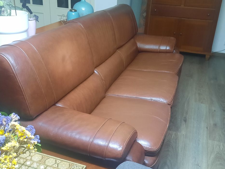Sofá em pele, muito boa qualidade