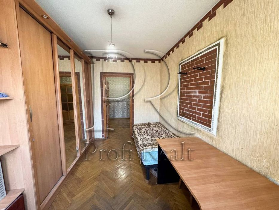 Продаж 3-к квартири Вербицького 28в Харківська Вирлиця Позняки