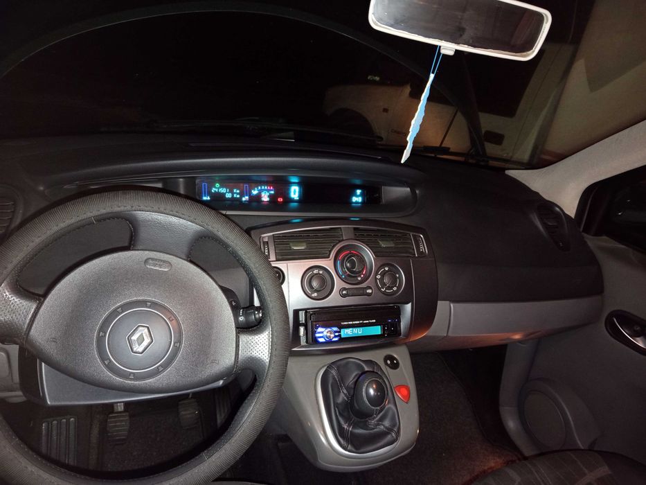 Renault Scénic. Teve 2donos