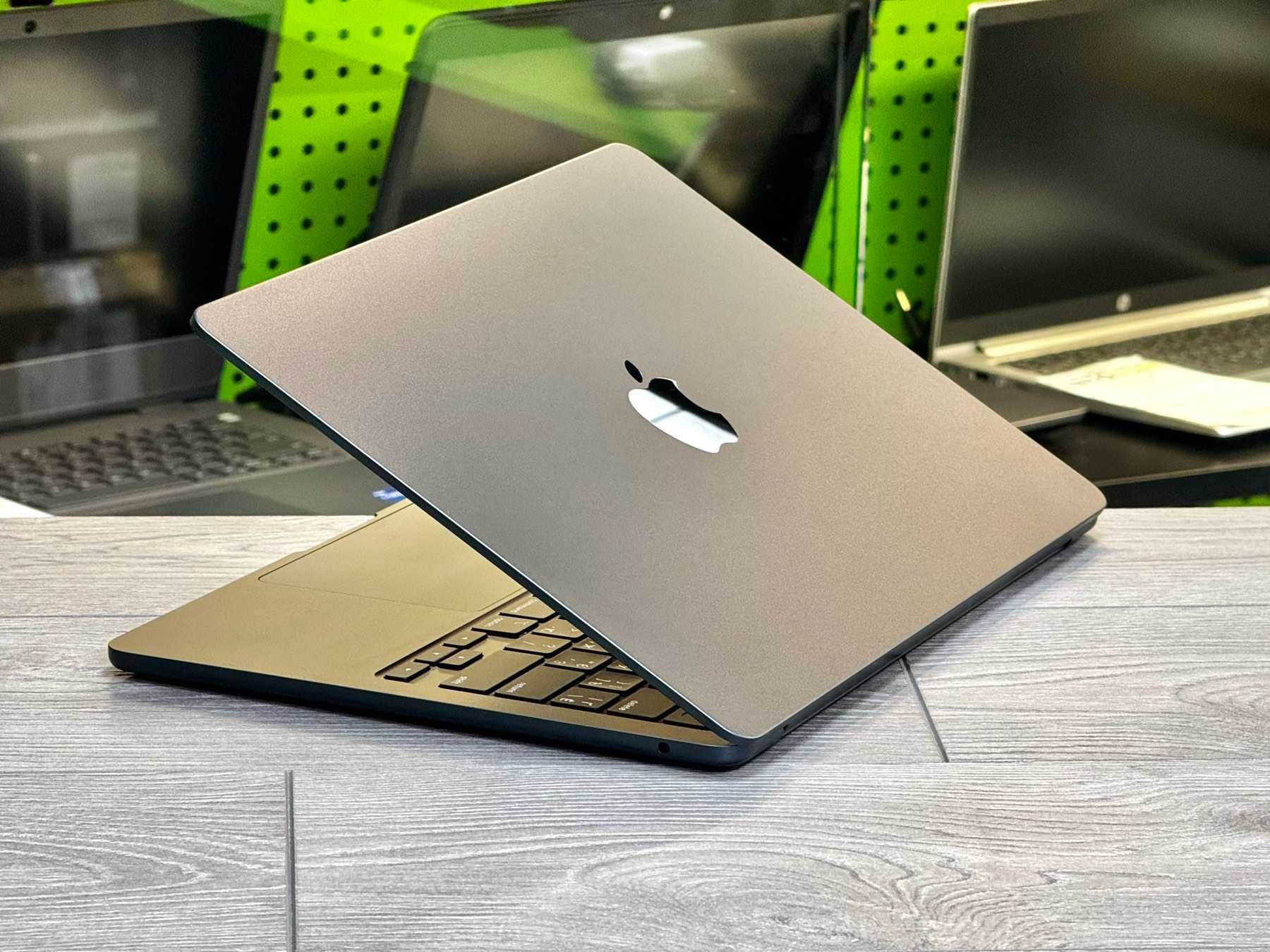 Macbook Air A3113 / Apple M3 / 13.6'' / Ram 16Gb / Відмінний стан