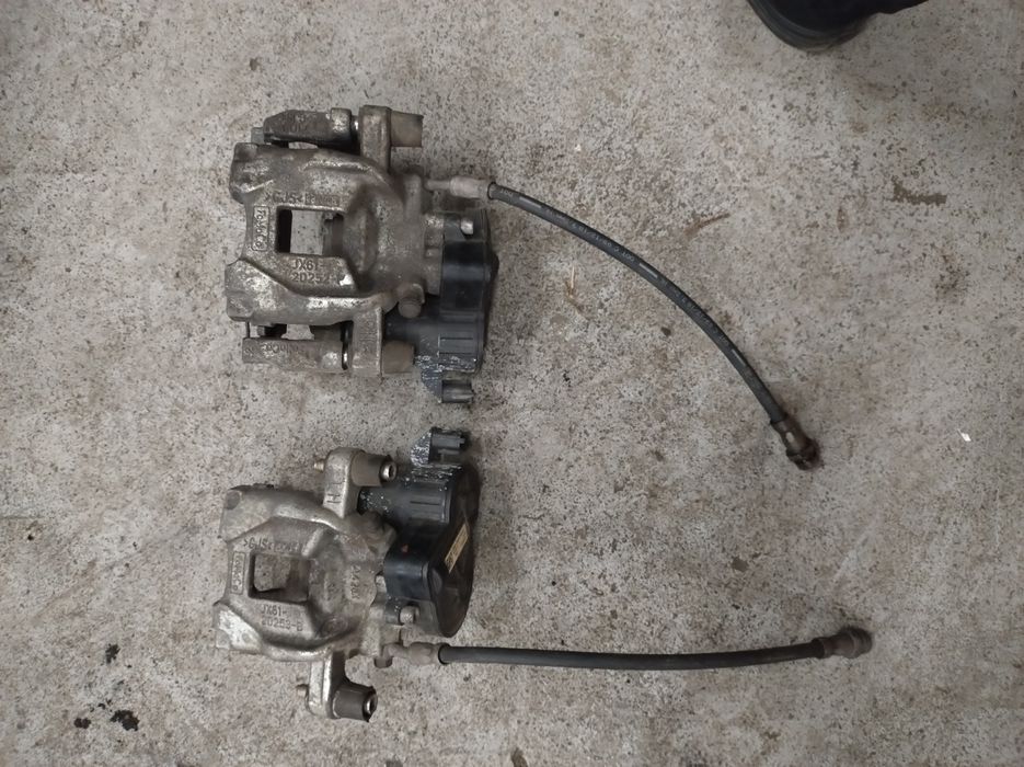 Zacisk hamulcowy tył Ford Focus MK4 Kombi