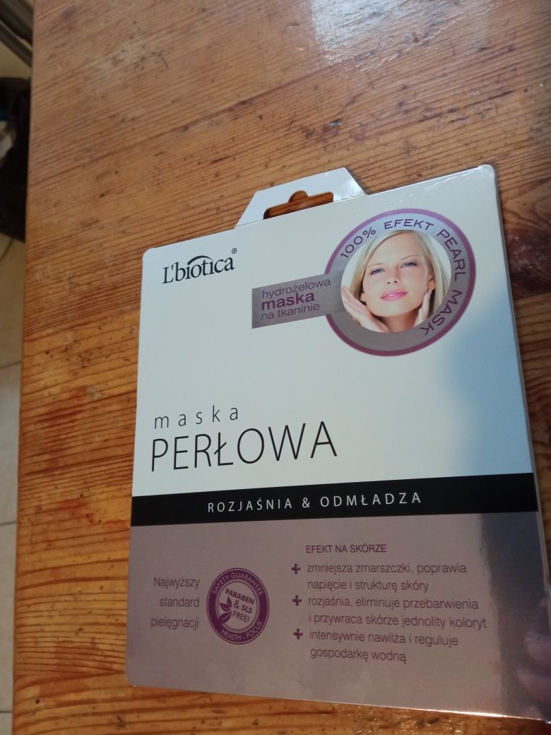 Maska perlową L'biotica hydrożelowa maska na tkaninie 23ml