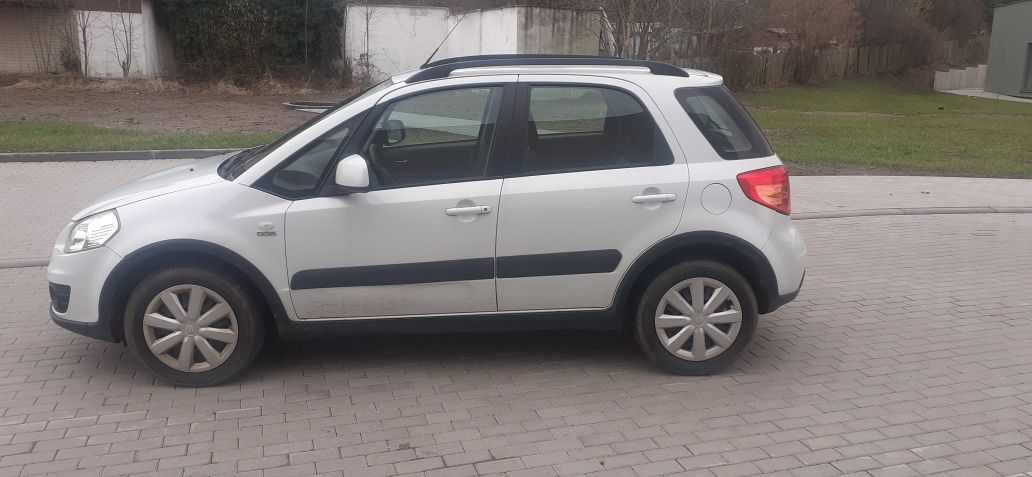 Suzuki sx4 4x4  grzane fotele