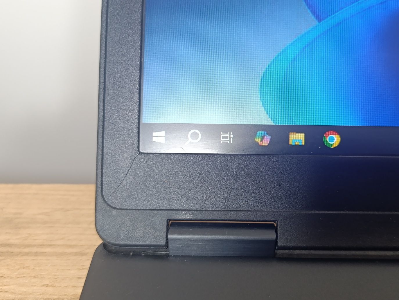15'6 Dell Latitude 5590/i5-8250U/8GB DDR4/SSD 256GB/Батарея 4 години