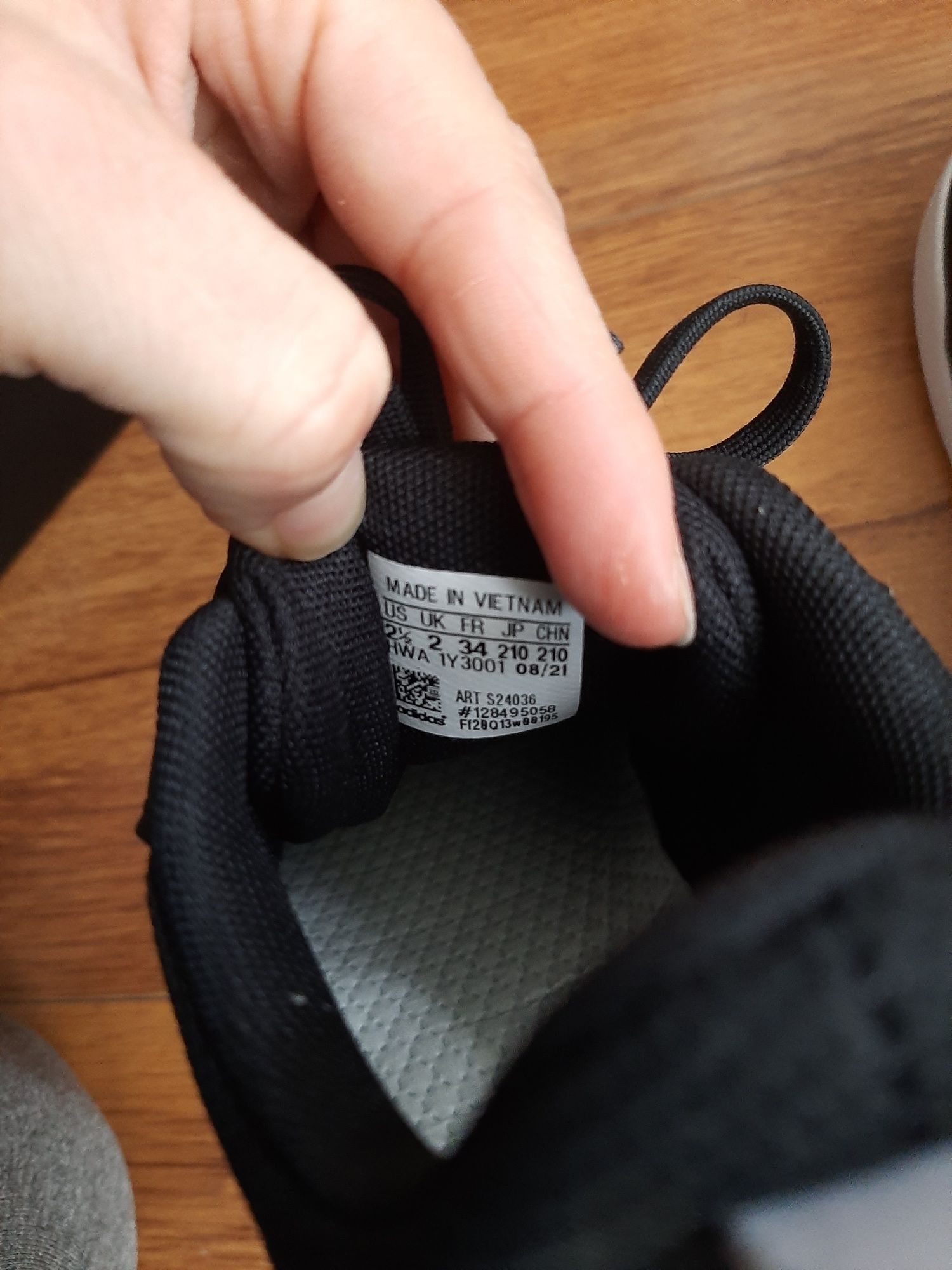 Buty Adidas Tensaur r. 34