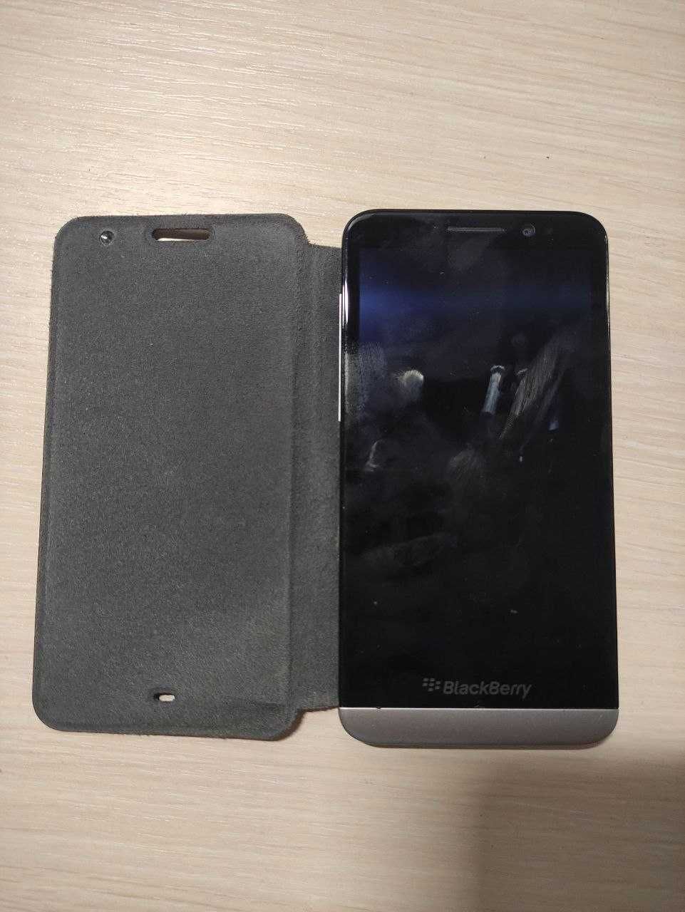 Продам телефон BlackBerry z30 STA 100-5