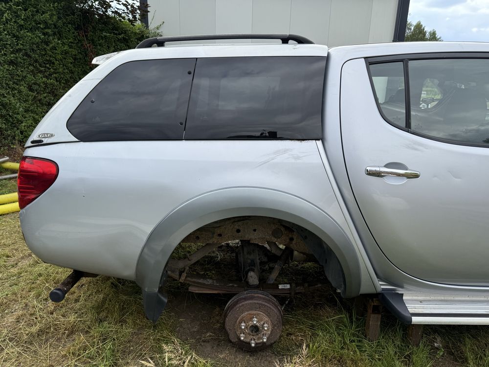 Mistubishi L200 2.5 DID 2009 na czesci