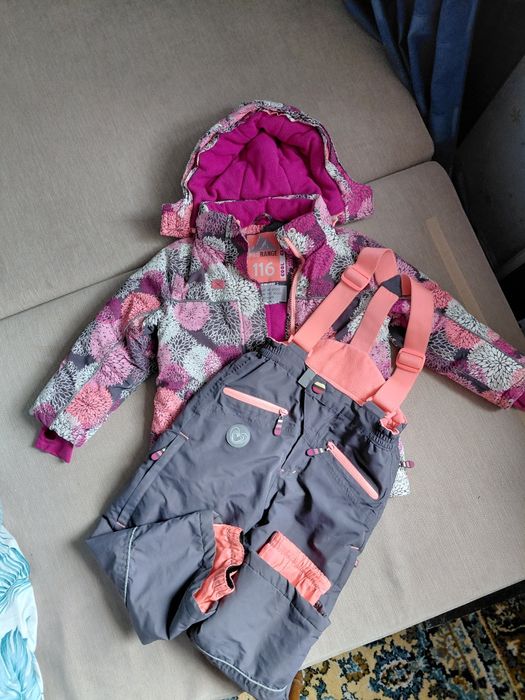 Зимовий комбінезон на дівчинку 116