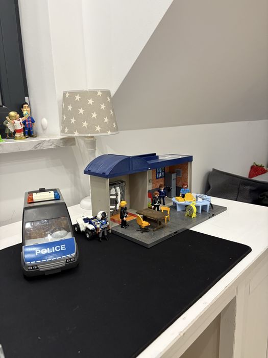 Zestaw playmobil komisariat policji z autem