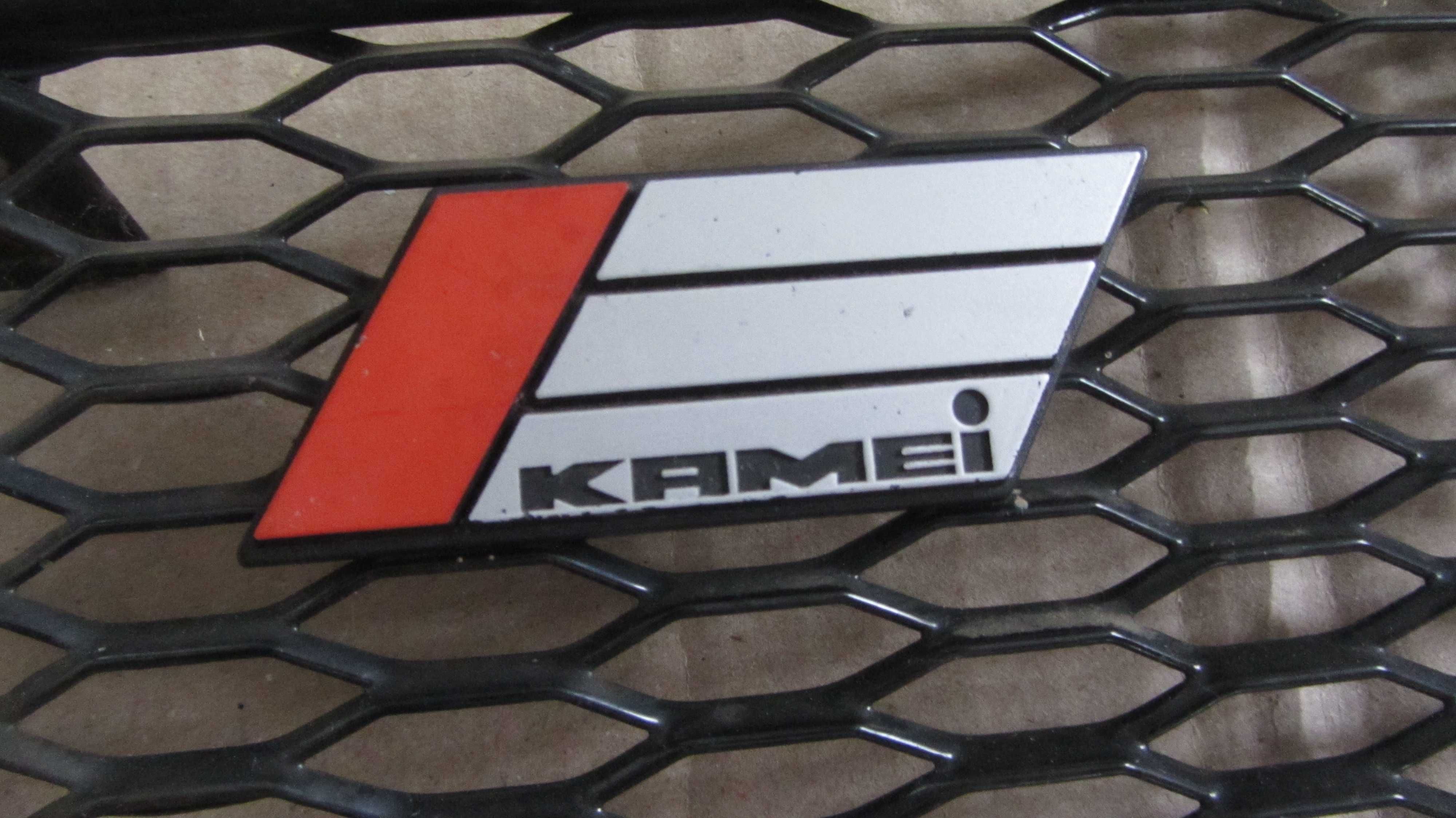 Решітка  Kamei  Audi A4 B5.