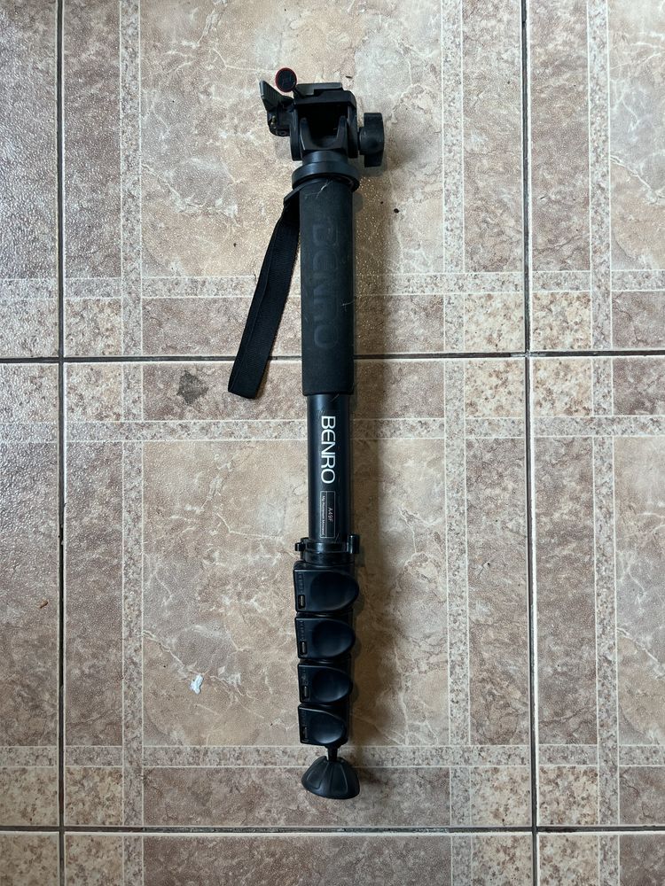Монопод Benro з головою Manfrotto