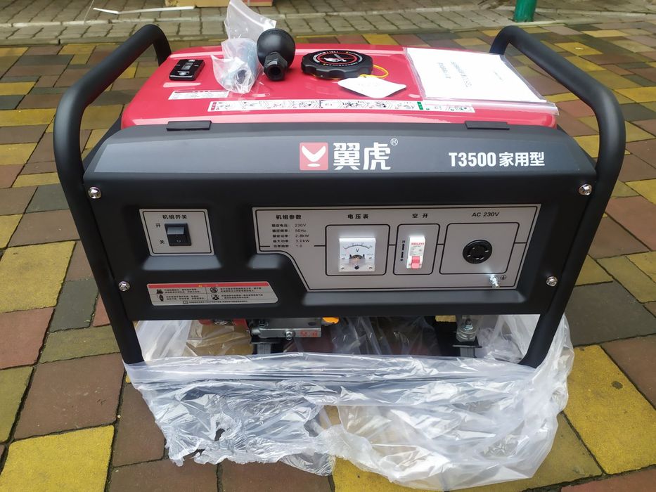 Генератор 2,8-3,0 кВт ,газ-бензин