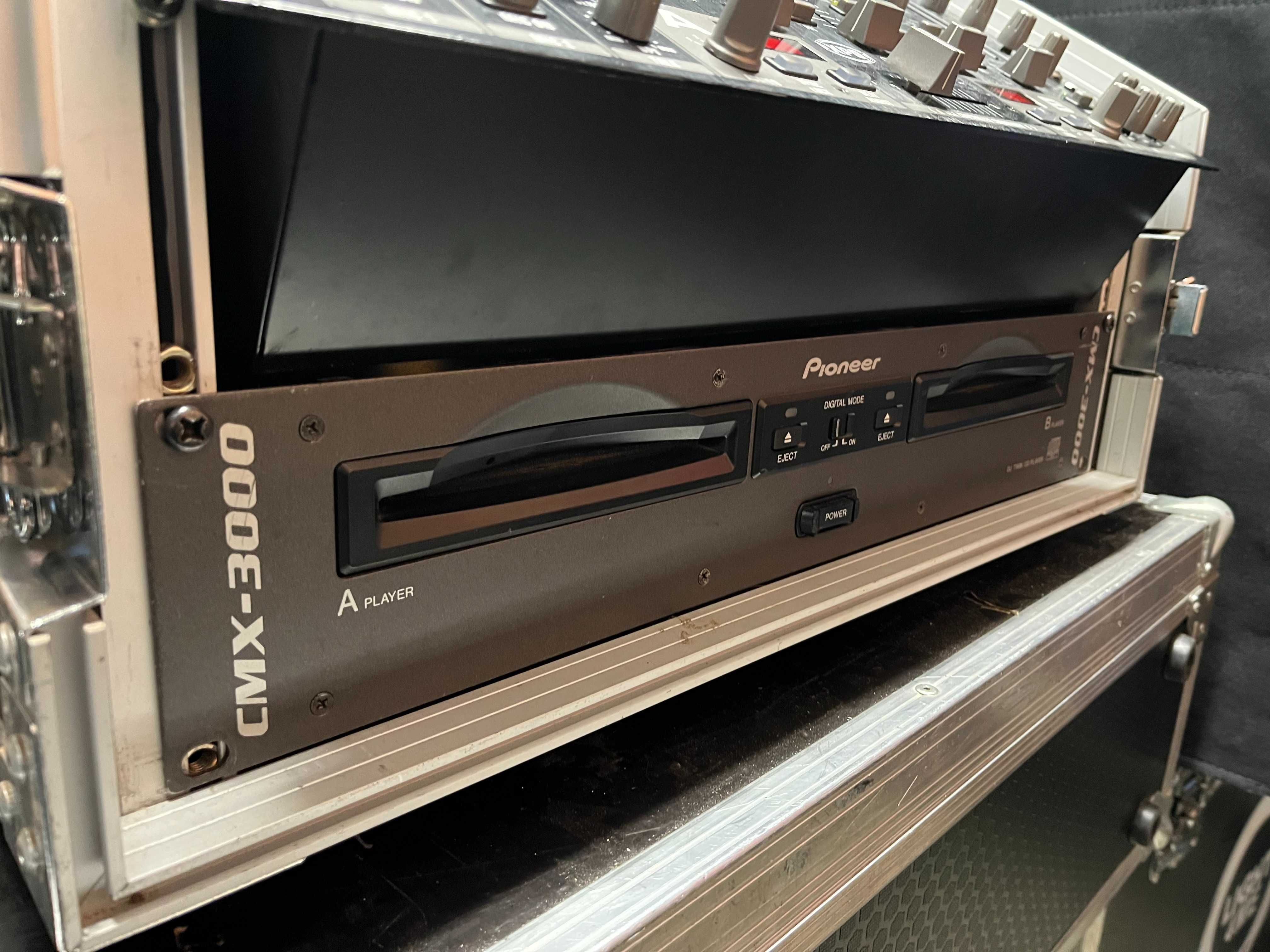 Pioneer DJ CMX-3000, Behringer VMX1000USB, CASE