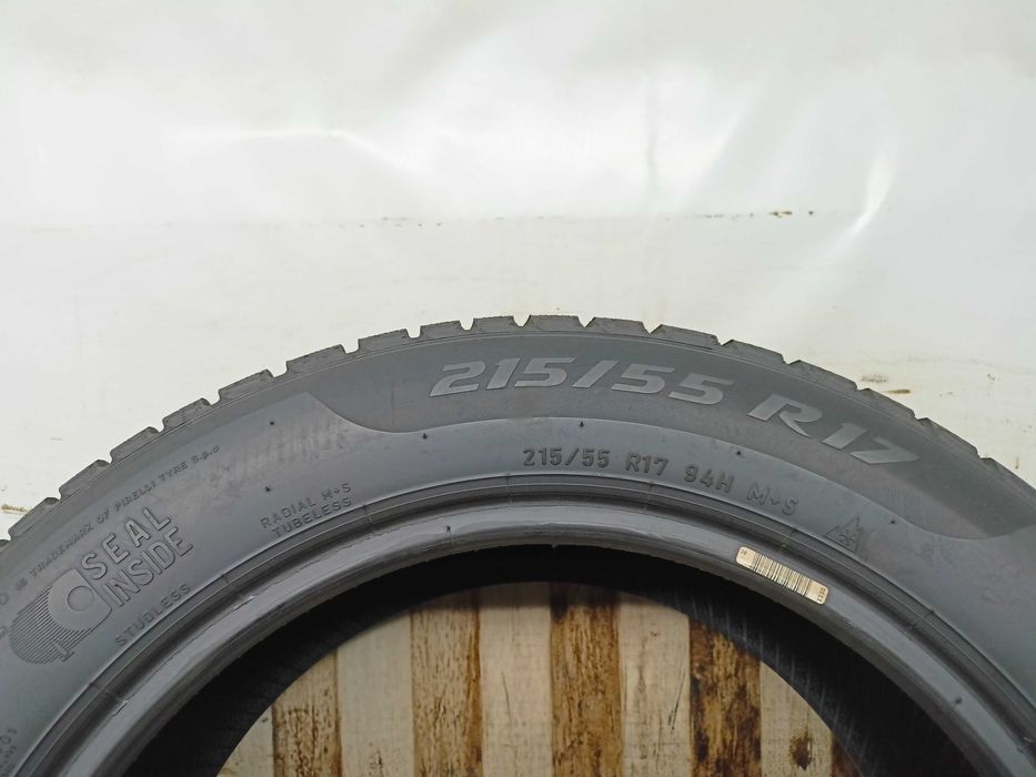 Pirelli SottoZero 3 215/55/17 24r. 94H 2x7,9mm 2x6,7mm (575)