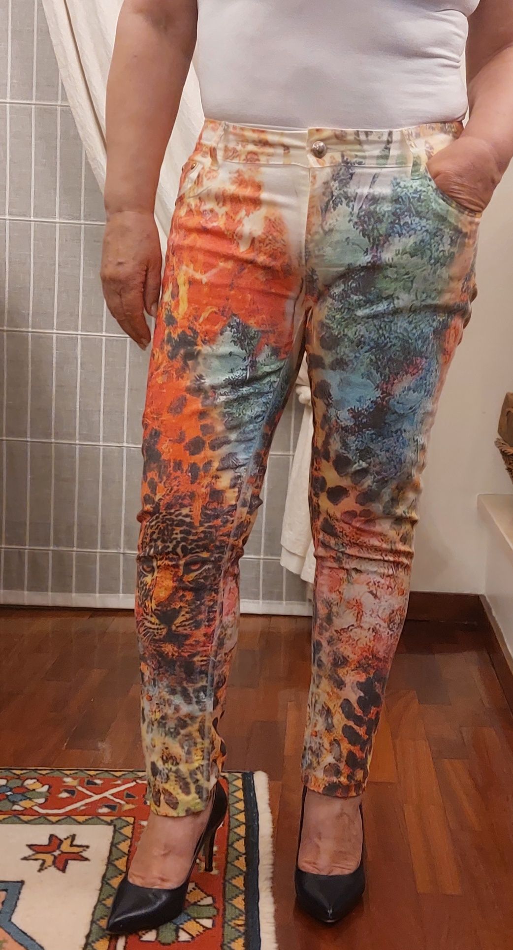 Calça elastano multicolor marca "Moda Giusta "