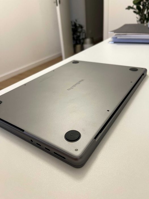 Apple MacBook Pro 14" M1 Pro – 16GB RAM / 512GB SSD – Stan IDEALNY