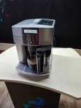 Кавомашина Delonghi Magnifica Cappucino новий молочник гарантія