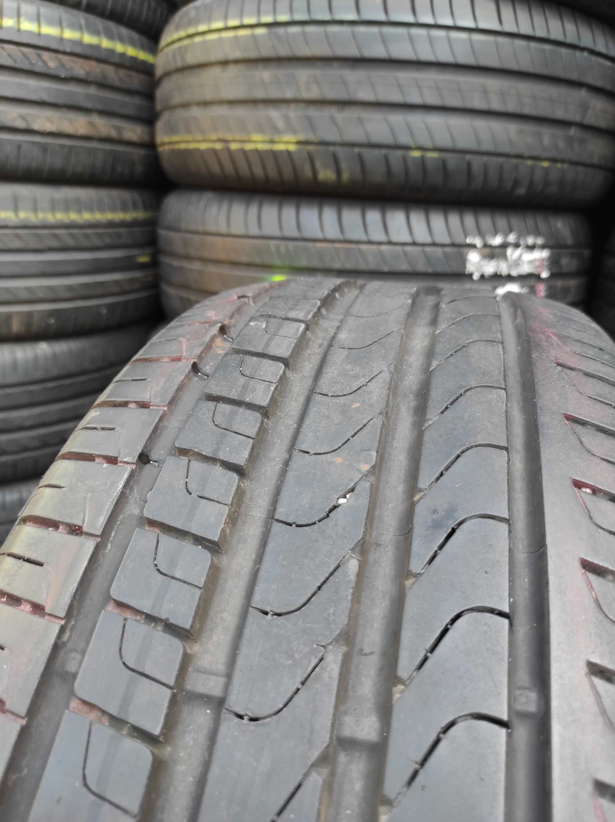 lato Pirelli 235/50/19 z 2017r 8.5mm