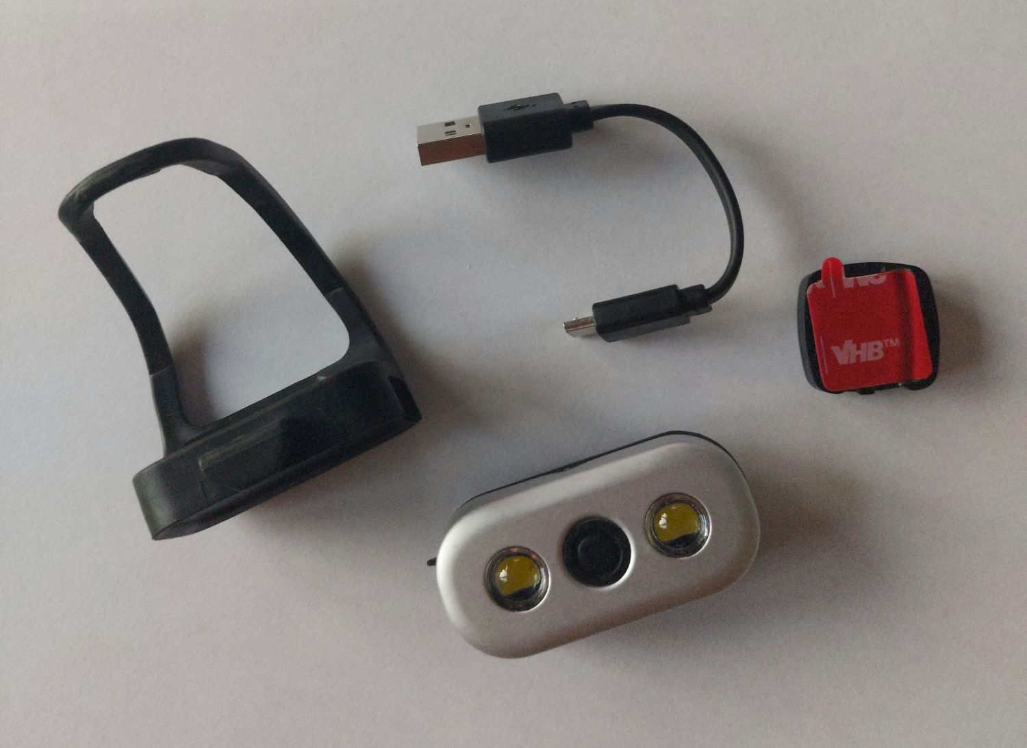 Lampka rowerowa dwukolorowa VIOO Clip na akcesoria LED akumulator USB