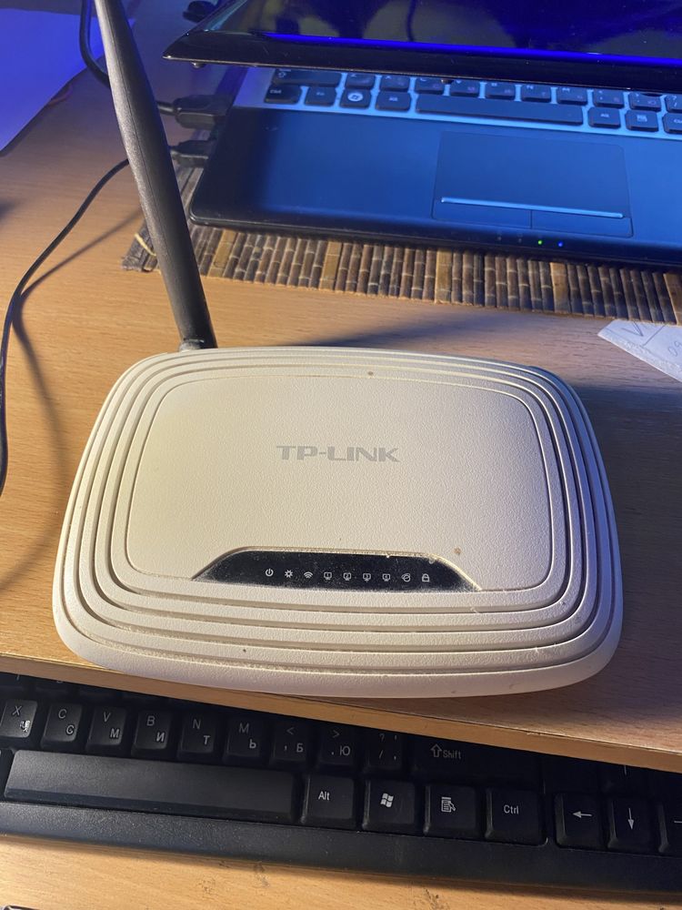 Продам WI- FI роутер б/у недорого