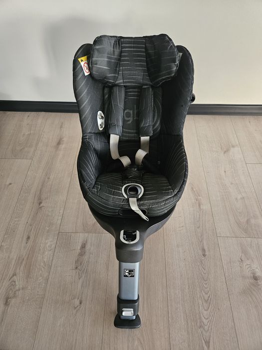 Vaya 2 I-size Fotelik Samochodowy < 18 kg Lux Black