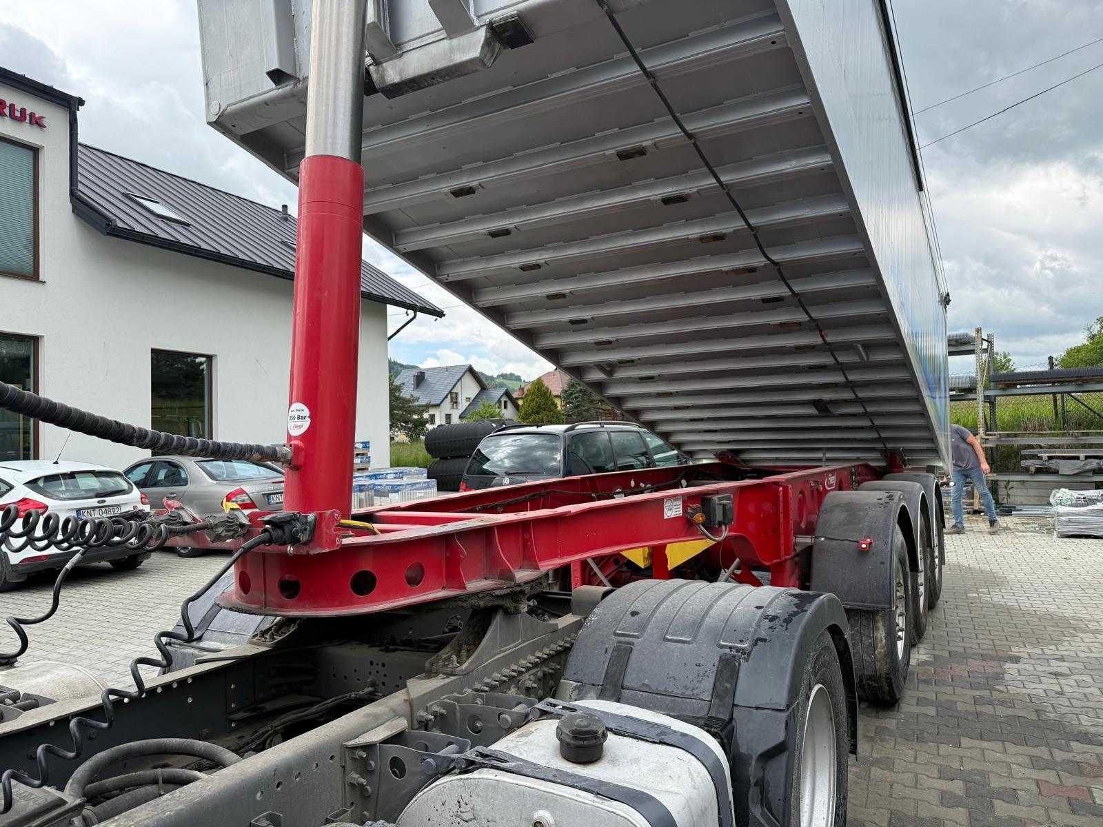 Naczepa Fliegl z 2022 roku