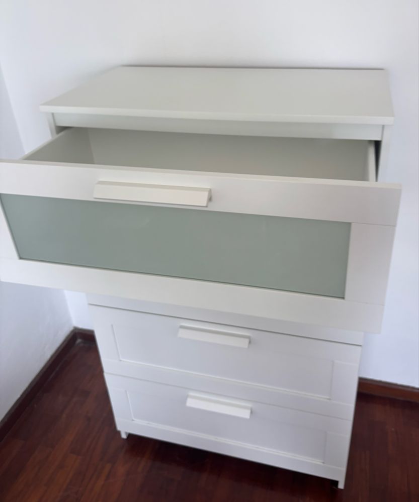 Cómoda BRIMNES (ikea)