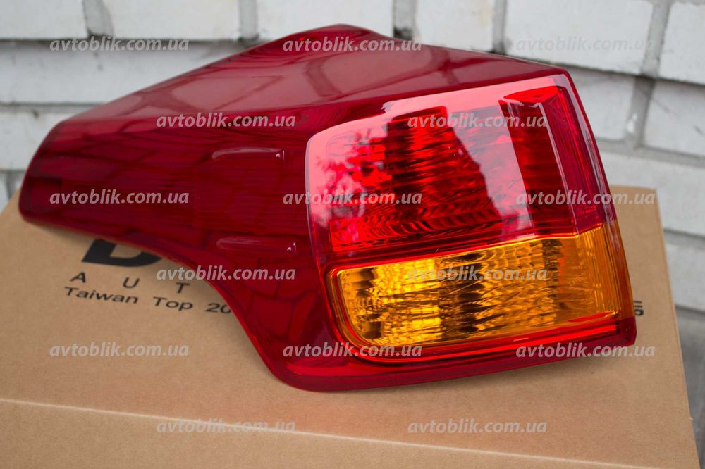 Задний фонарь Toyota Cruiser, Prado, Hilux, Highlander, Rav4, Sienna