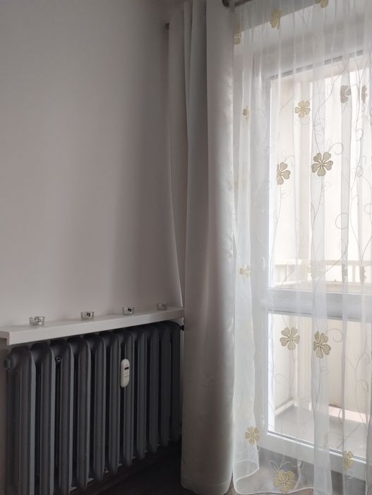 Sprzedam 2 zasłony 140x230 cm