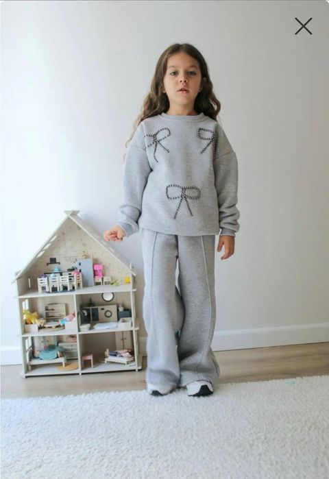 Теплий дитячий костюм для дівчинки утеплений на флісі