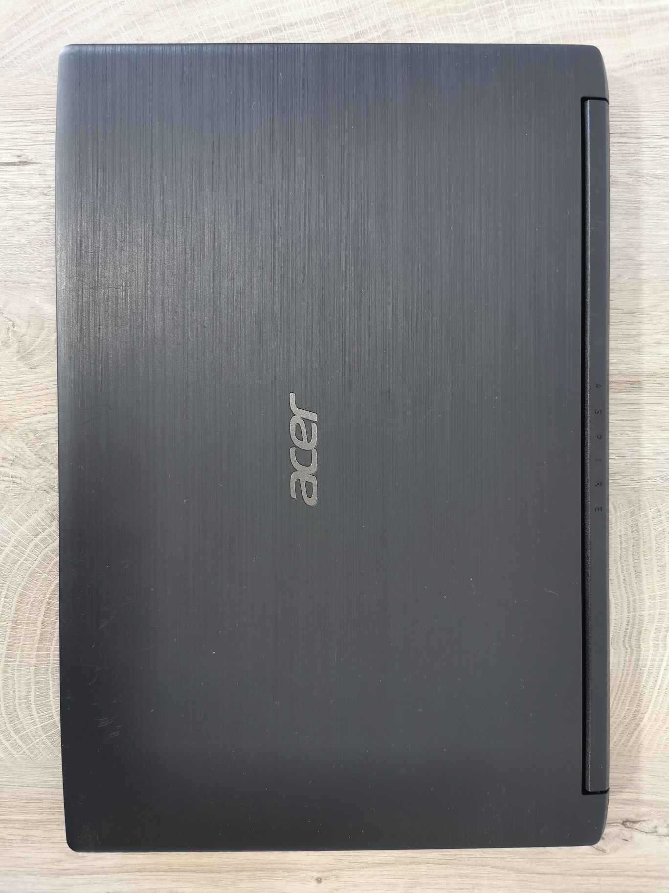 Acer aspire 3, Core i5 - 7200u, ram 8gb, ssd 240 gb, MX 130