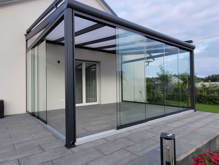 Szklana zabudowa tarasu - ogród szklany