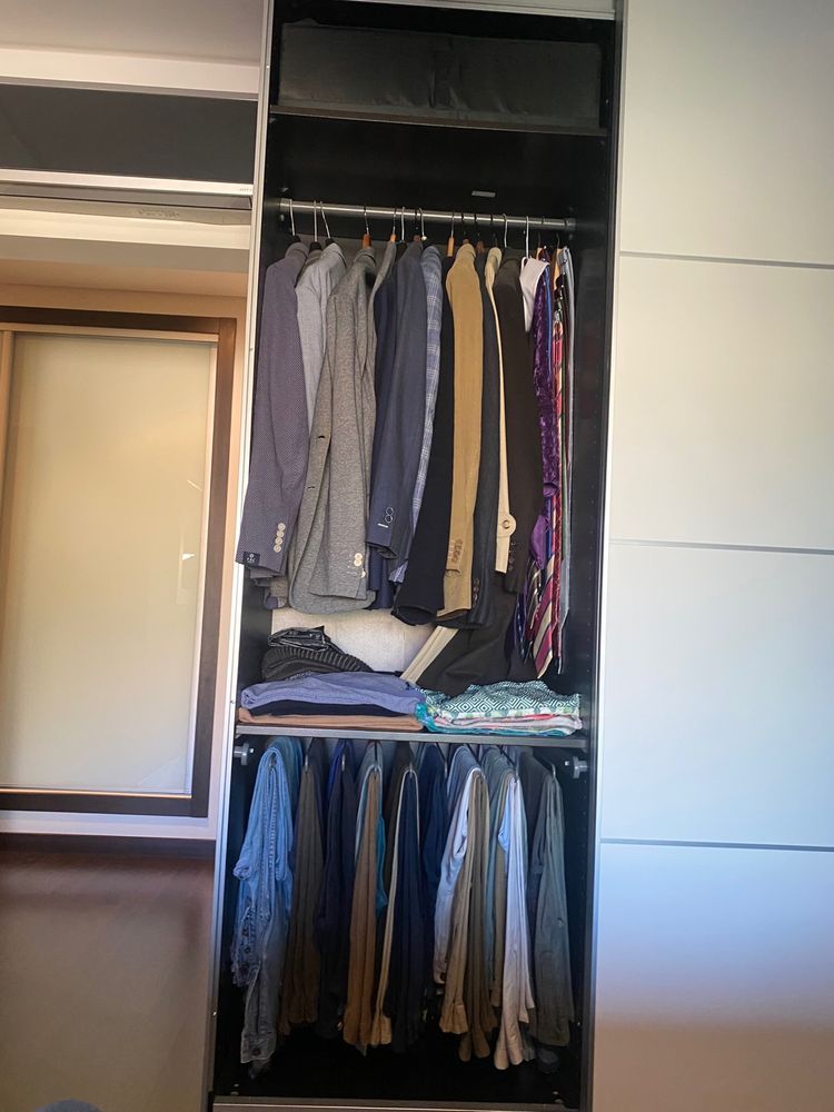 Roupeiro com portas deslizantes Ikeia