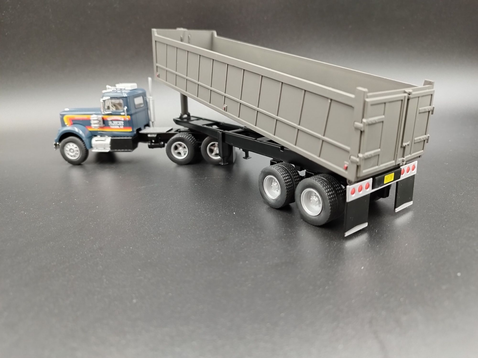 1:43 Altaya 1970 Western Star 4864 model nowy