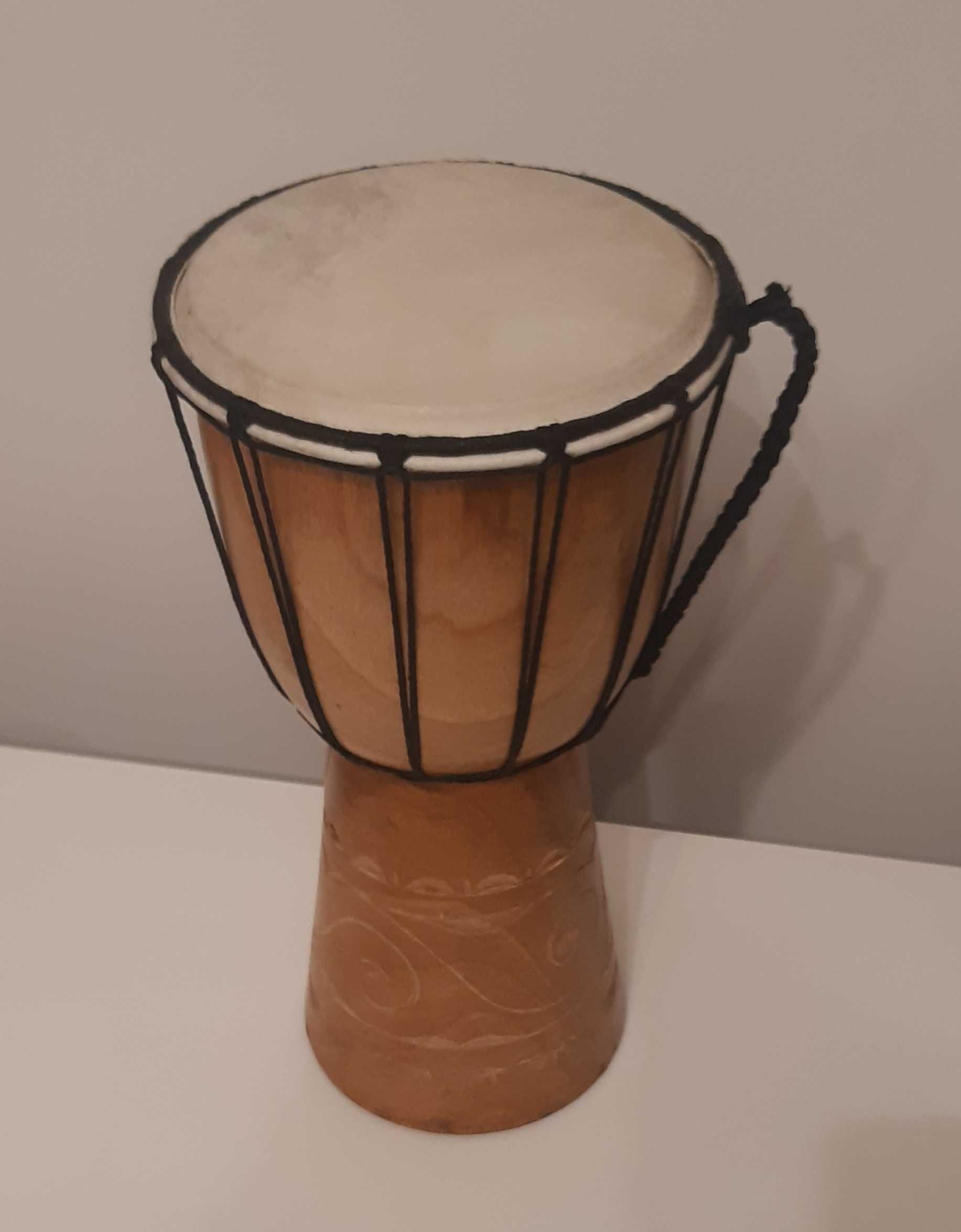 Djembe, bębenek afrykański + gitara!