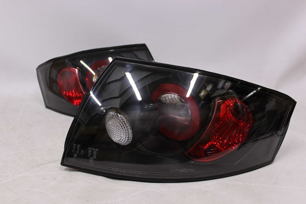 Lampy światła tył tylne AUDI TT 8N0 98-06 Czarne Black SMOKE TUNING