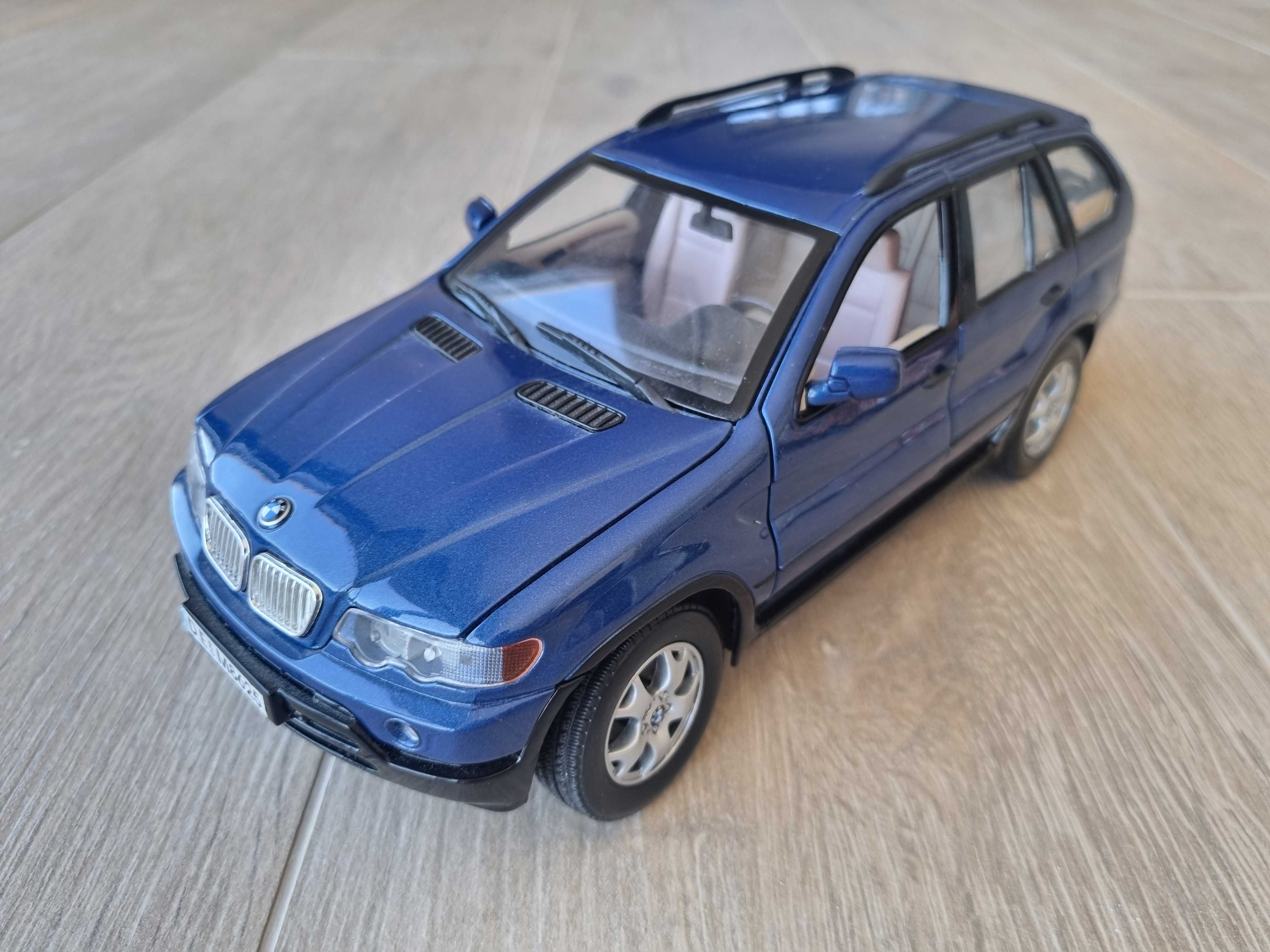 Miniatura BMW X5 1/18