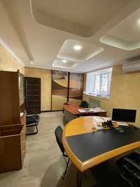 Продам оборудованный офис с ремонтом в центре г. Запорожье