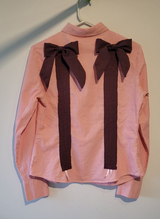 Unikatowa koszula ze ściągaczami