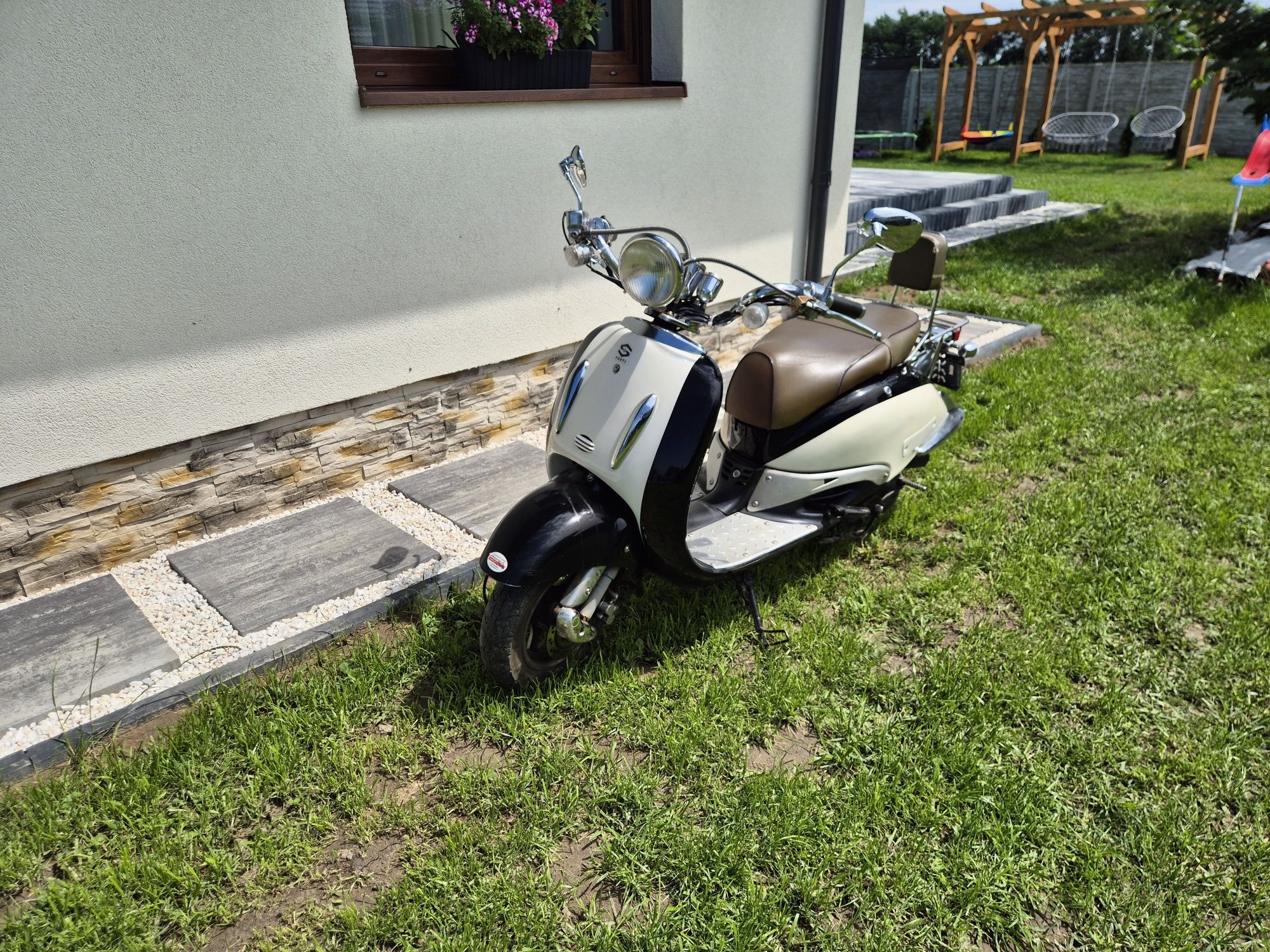 Skuter 50cm3 Killerbee Custom