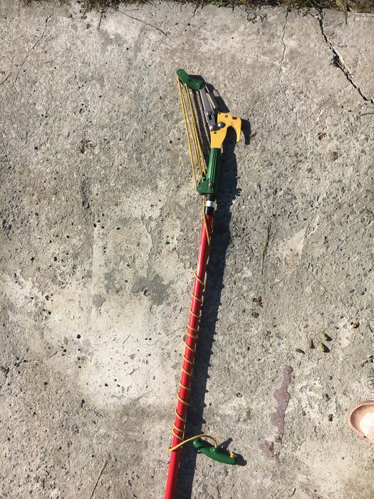 Сікатор садовий телескопічний.