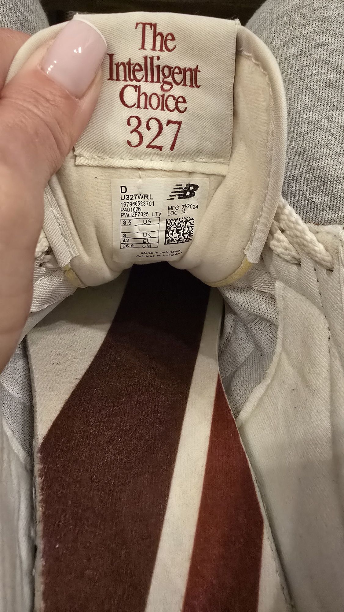 New Balance U327 WRL Sneakersy r. 42, jak nowe