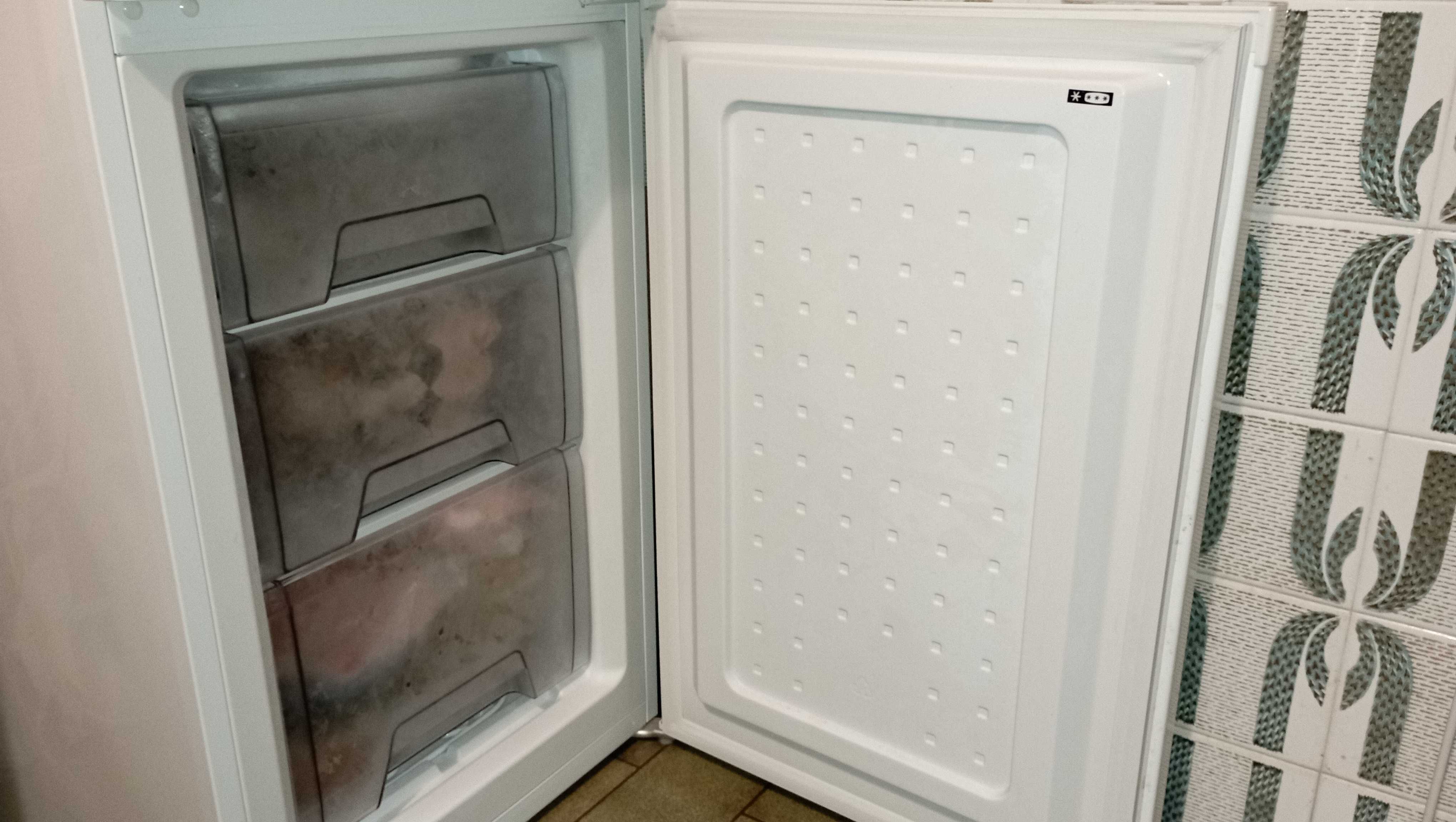 Frigorifico combinado, excelente estado, funciona na perfeição!