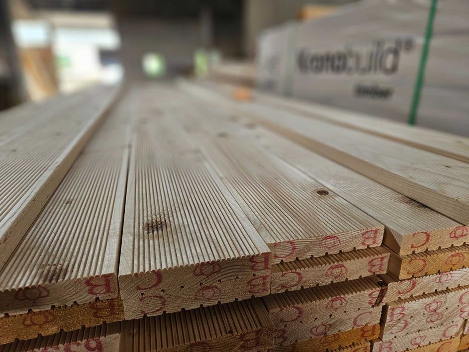 Deska tarasowa świerk skandynawski | 27x145mm B | ryflowana gładka