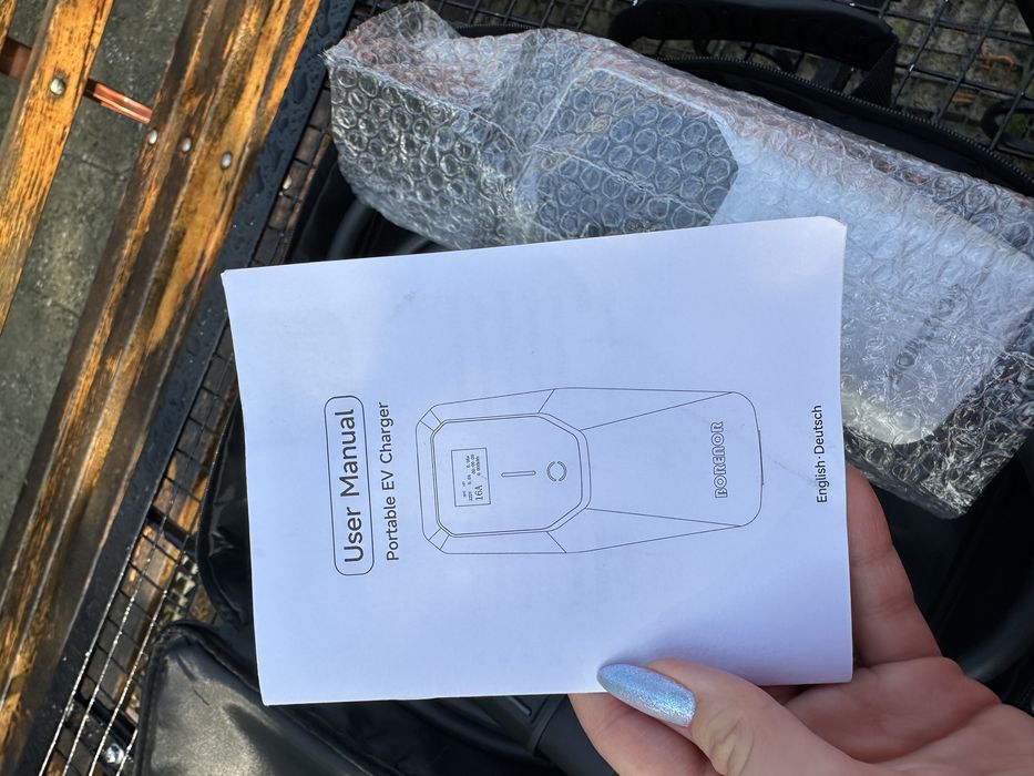 Швидкісна зарядка для електромобілів BORENOR Portable EV Charger 16 A