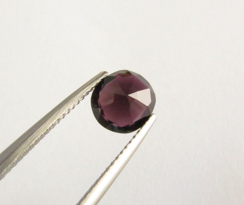 Reddish Purple Spinel - 1.38 ct