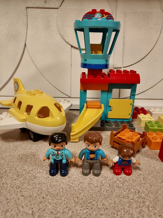 Klocki LEGO Duplo Lotnisko plus gratisy