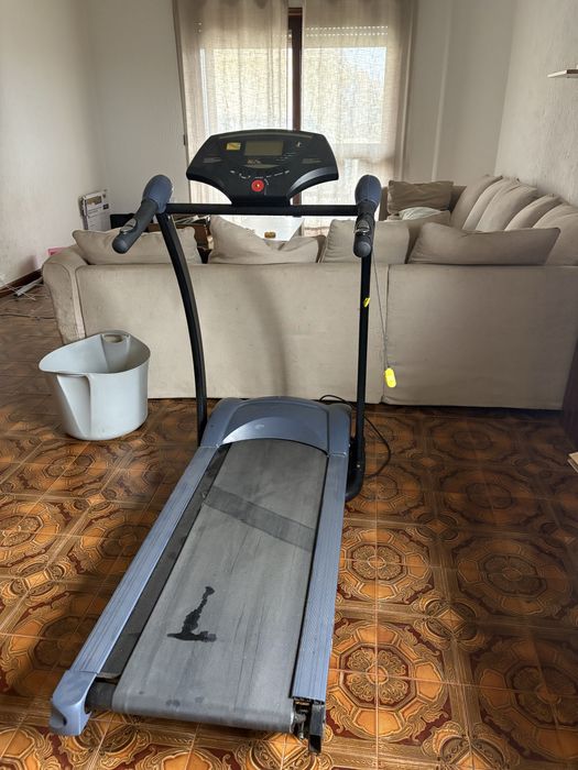 Vende-se passadeira
