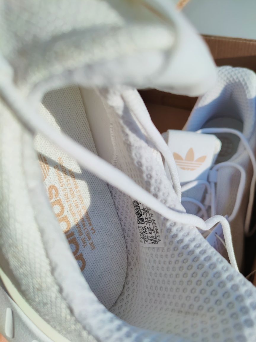 Nowe buty Adidas Swift Run 22 Decon białe kremowe męskie damskie 41