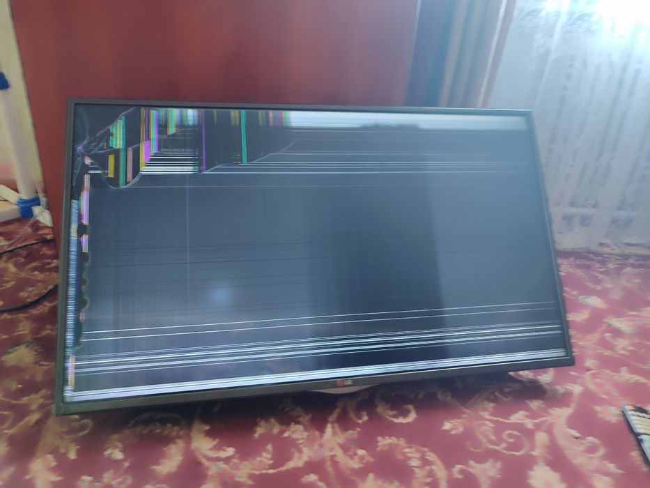 Телевізор LG 42 діаональ